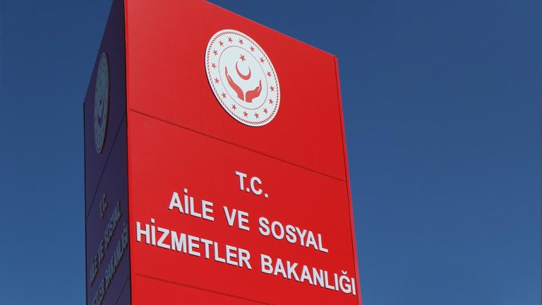 Aile ve Sosyal Hizmetler Bakanlığından ailelere ücretsiz danışmanlık desteği