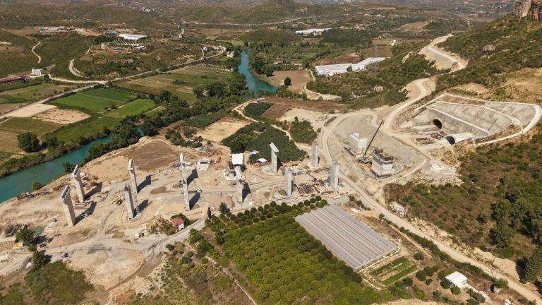 AntalyaAlanya Otoyolu'nda çalışmaların yüzde 30'u tamamlandı