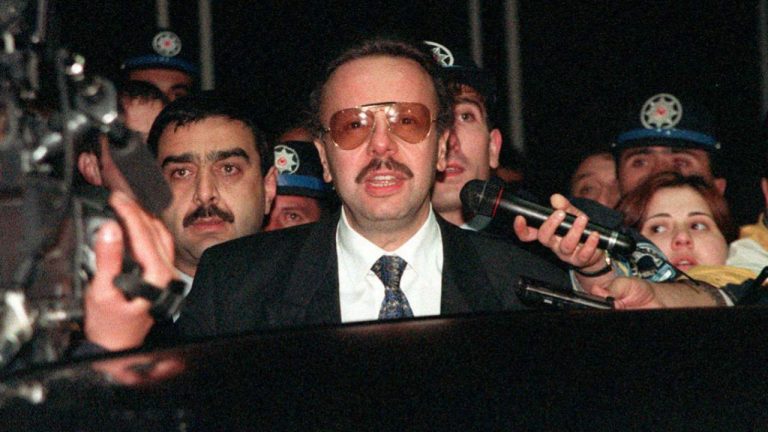 Arif Ahmet Denizolgunun mezarı açılacak