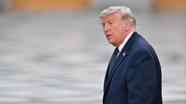 ABD Başkanı Trump, Hürmüz Boğazı'ndaki tüm mayınların temizlendiğini açıkladı