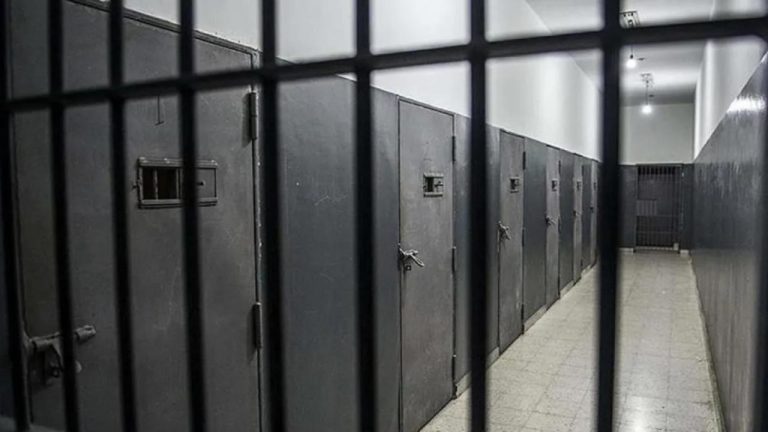 Dört farklı cezaevinden kaçan firar sihirbazı İspanya'da yakalandı
