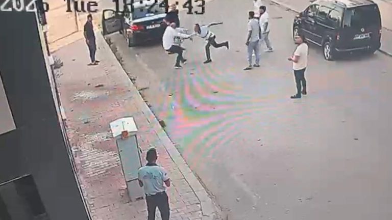 Yeni Parti Gaziantep Milletvekili Meriç bıçaklı saldırıda yaralandı