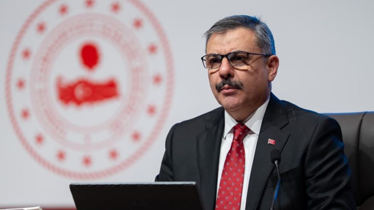 Bakan Çiftçi: Suç çetelerine nefes aldırmayacağız