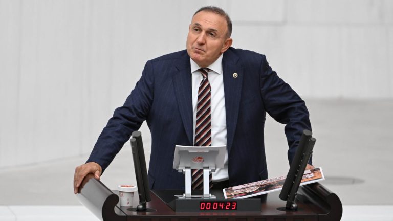 İyi Parti'de bir istifa daha