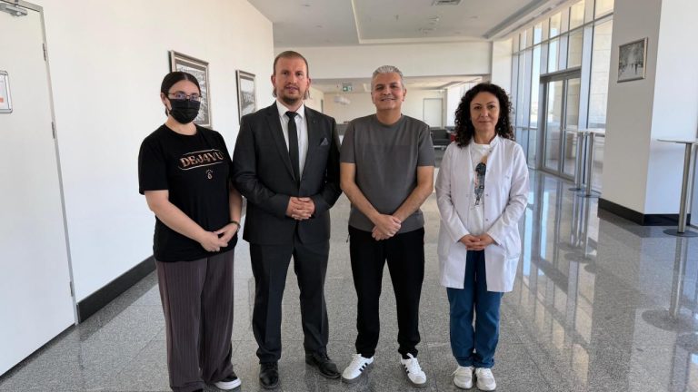 Akciğer nakliyle hem sağlığına hem sesine kavuştu