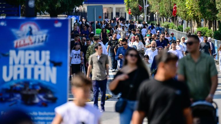 TEKNOFEST Mavi Vatan'da ziyaretçi yoğunluğu