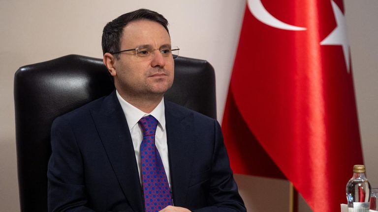 Adalet Bakanı Gürlek'ten sınava girecek adaylara başarı mesajı