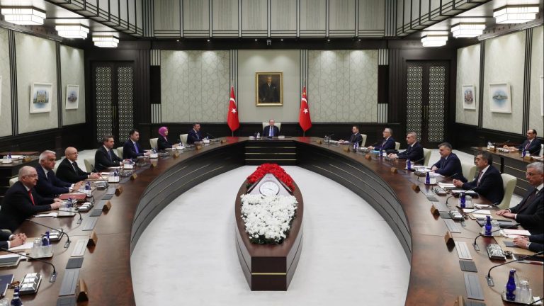 Kabine'de yoğun gündem: Fon soruşturması ve Terörsüz Türkiye