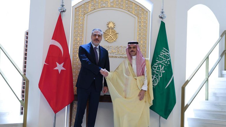 Dışişleri Bakanı Fidan, Suudi mevkidaşı Ferhan ile görüştü