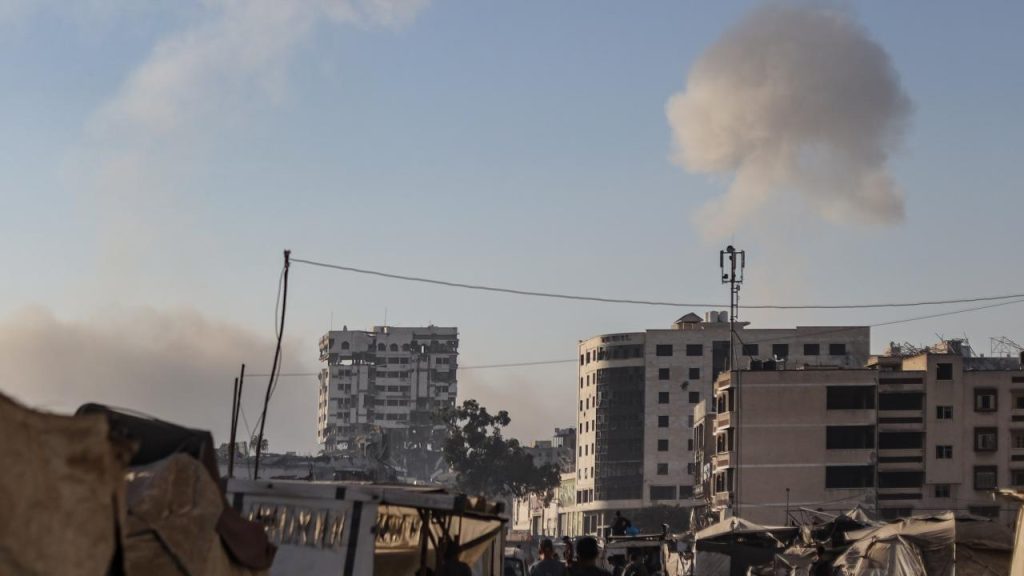Katil İsrail'in Gazze'de düzenlediği saldırıda biri çocuk 2 kişi hayatını kaybetti