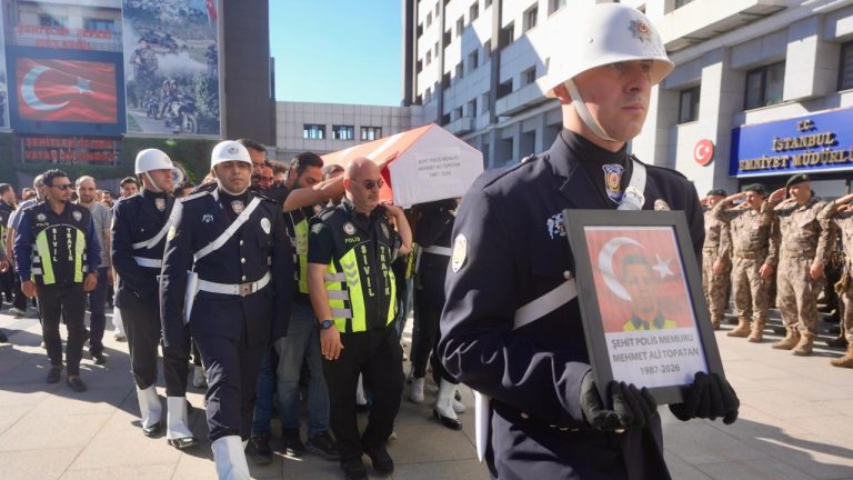 Şehit polisimiz Mehmet Ali Topatan son yolculuğuna uğurlandı