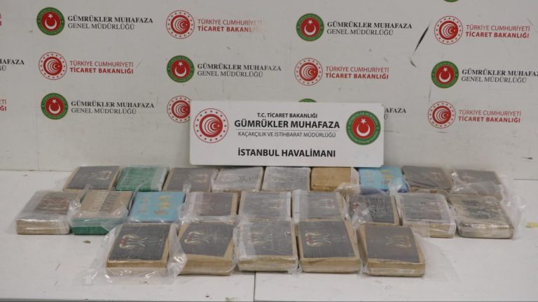 İstanbul Havalimanı'nda 25 kilogram uyuşturucu ele geçirildi
