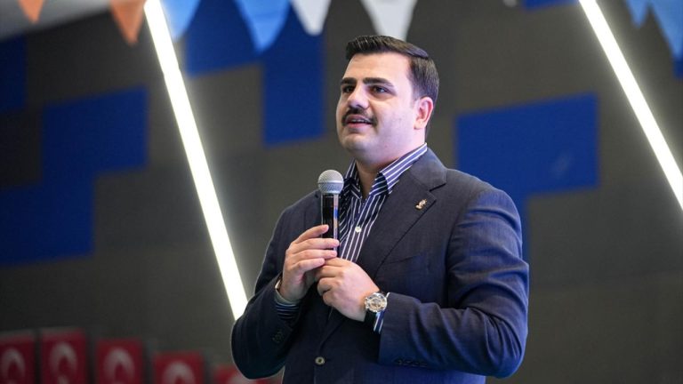 AK Parti Genel Sekreteri İnan: İstanbul merkezli, rüşvet merkezli değil, İzmir merkezli siyaset yapın