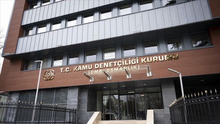KDK'nın girişimiyle bursu kesilen öğrenciye geriye dönük ödeme yapılacak