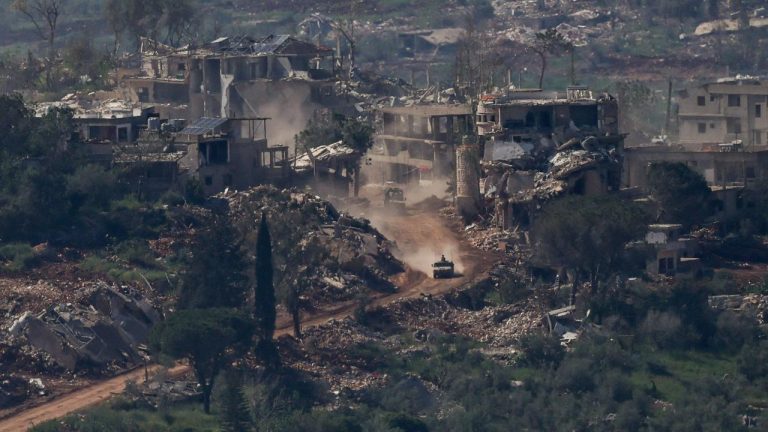 Soykırımcı İsrail ordusu, ateşkese rağmen Lübnan'ın güneyine saldırılarını sürdürdü