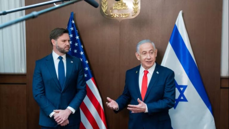 Trump Netanyahuya destek verdi, yardımcısı sessiz kaldı